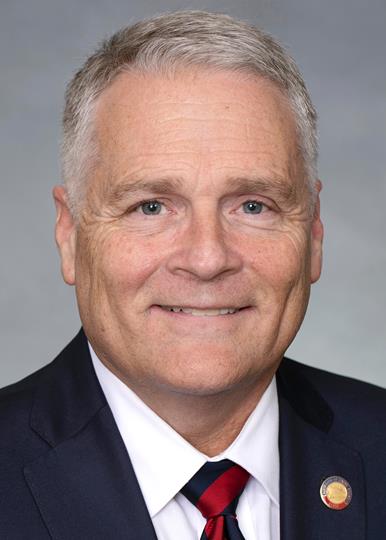 Headshot of  Kelly E. Hastings